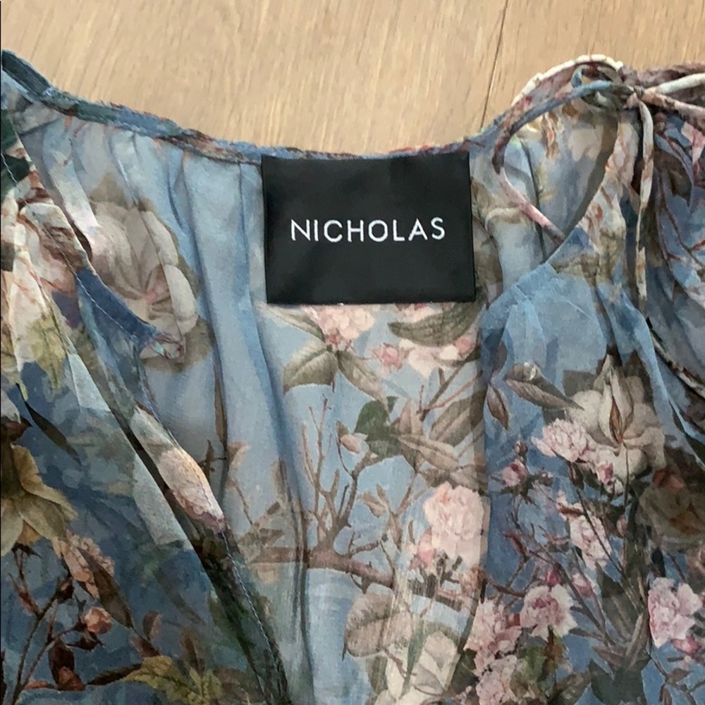 Top - Picture 4 of 7